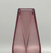 Load image into Gallery viewer, 1960s Flavio Poli for Seguso Sommerso Murano Glass Vase. Made in italy Madinteriorart by Maden
