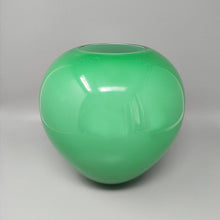 Load image into Gallery viewer, 1960s Gorgeous Green Vase by Ind. Vetraria Valdarnese. Made in Italy Madinteriorart by Maden
