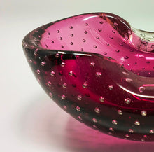 Load image into Gallery viewer, 1960s Mid-century Pink Ashtray or Catchall in Bullicante Murano Glass by Flavio Poli Madinteriorart by Maden