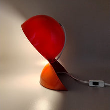 Load image into Gallery viewer, 1960s Original Red Dalù Table Lamp by Vico Magistretti for Artemide (Not a Replica) Madinteriorart by Maden