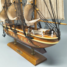 Load image into Gallery viewer, 1970s Astonishing Cliper Siglo XIX Model Ship. Handmade. Made in England Madinteriorart by Maden