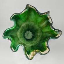 Load image into Gallery viewer, 1970s Luxury Handcrafted Green "Fazzoletto" Vase By Dogi in Murano Glass. Made in Italy Madinteriorart by Maden