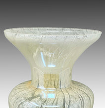 Load image into Gallery viewer, 1970s Luxury handcrafted Green Vase in Murano glass by Maestro del Vetro. Made in Italy. Madinteriorart by Maden