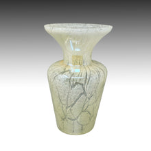 Load image into Gallery viewer, 1970s Luxury handcrafted Green Vase in Murano glass by Maestro del Vetro. Made in Italy. Madinteriorart by Maden
