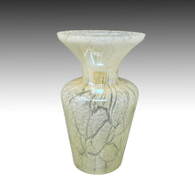 Load image into Gallery viewer, 1970s Luxury handcrafted Green Vase in Murano glass by Maestro del Vetro. Made in Italy. Madinteriorart by Maden