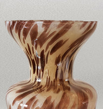 Load image into Gallery viewer, 1970s Luxury Handcrafted Vase in Murano Glass by Maestro del Vetro. Made in Italy Madinteriorart by Maden