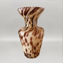 Load image into Gallery viewer, 1970s Luxury Handcrafted Vase in Murano Glass by Maestro del Vetro. Made in Italy Madinteriorart by Maden