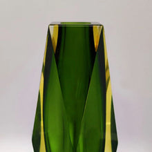 Load image into Gallery viewer, 1960s Astonishing Green Vase By Flavio Poli for Seguso. Made in Italy Madinteriorart by Maden