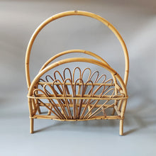 Load image into Gallery viewer, 1960s Gorgeous Magazine Rack by Franco Albini. Made in Italy Madinteriorart by Maden