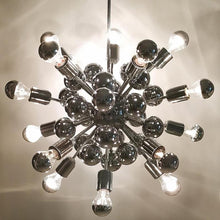 Load image into Gallery viewer, 1970s Astonishing Chandelier Sputnik by Goffredo Reggiani in Chrome. Made in Italy Madinteriorart by Maden