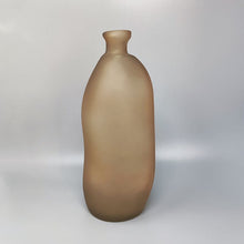 Load image into Gallery viewer, 1970s Gorgeous Pair of Vases in Murano Glass by Dogi. Made in Italy Madinteriorart by Maden