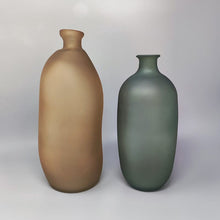 Load image into Gallery viewer, 1970s Gorgeous Pair of Vases in Murano Glass by Dogi. Made in Italy Madinteriorart by Maden