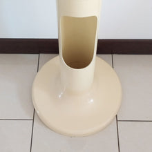 Load image into Gallery viewer, Copia del Italian Coat Hanger "MINIVIP" designed by Arch. Benanti e Brunori for Velca 1970s Madinteriorart by Maden