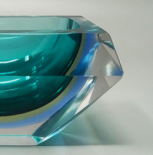 Load image into Gallery viewer, 1960s Mid-Century Modern Flavio Poli for Seguso Sommerso Murano Glass Bowl / Catch-All
