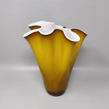 Load image into Gallery viewer, 1960s Astonishing &quot;Fazzoletto&quot; Vase By Ca&#39; Dei Vetrai in Murano Glass. Made in Italy Madinteriorart by Maden
