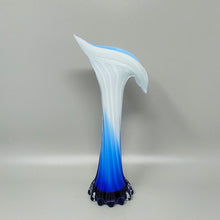 Load image into Gallery viewer, 1960s Astonishing Jack in the Pulpit &quot;Calla Lily&quot; vase in Murano glass. (copia) Madinteriorart by Maden
