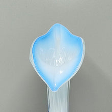 Load image into Gallery viewer, 1960s Astonishing Jack in the Pulpit &quot;Calla Lily&quot; vase in Murano glass. (copia) Madinteriorart by Maden
