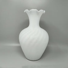 Load image into Gallery viewer, 1960s Astonishing Vase By Dogi in Murano Glass. Made in Italy Madinteriorart by Maden
