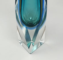 Load image into Gallery viewer, 1960s Astonishing Vase By Flavio Poli for Seguso. Made in Italy Madinteriorart by Maden
