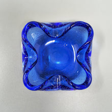 Load image into Gallery viewer, 1960s Mid-century Ashtray or Catchall in Bullicante Murano Glass by Flavio Poli Madinteriorart by Maden
