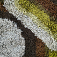 Load image into Gallery viewer, 1970s Gorgeous Space Age Luxury Rug by Desso with Original Label.
