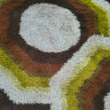 Load image into Gallery viewer, 1970s Gorgeous Space Age Luxury Rug by Desso with Original Label.
