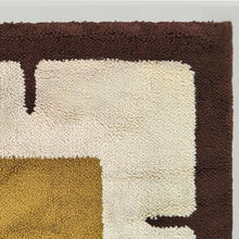 Load image into Gallery viewer, 1970s Gorgeous Geometric Space Age Rug in Wool. Made in Italy
