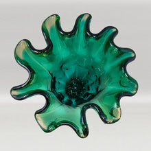 Load image into Gallery viewer, 1970s Astonishing Emerald Green "Fazzoletto" Vase By Michielotto in Murano Glass. Made in Italy Madinteriorart by Maden
