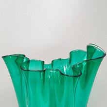 Load image into Gallery viewer, 1970s Astonishing Green "Fazzoletto" Vase By Michielotto in Murano Glass. Made in Italy Madinteriorart by Maden
