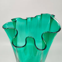 Load image into Gallery viewer, 1970s Astonishing Green "Fazzoletto" Vase By Michielotto in Murano Glass. Made in Italy Madinteriorart by Maden
