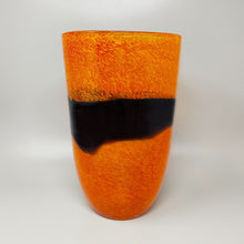 Load image into Gallery viewer, 1970s Astonishing Vase By Ca' dei Vetrai in Murano Glass. Made in Italy Madinteriorart by Maden
