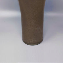 Load image into Gallery viewer, 1970s Gorgeous Beige Vase in Murano Glass by Dogi. Made in Italy Madinteriorart by Maden
