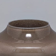 Load image into Gallery viewer, 1970s Gorgeous Beige Vase in Murano Glass by Dogi. Made in Italy Madinteriorart by Maden
