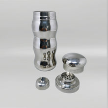 Load image into Gallery viewer, 1970s Gorgeous cocktail shaker by Andrea Fontebasso. Made in Italy Madinteriorart by Maden
