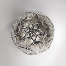 Load image into Gallery viewer, 1970s Gorgeous ice bucket &quot;Artichoke&quot; silver plated by Mauro Manetti for Fonderia d&#39;Arte Firenze. Madinteriorart by Maden
