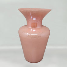 Load image into Gallery viewer, 1970s Murano Blown Antique Pink Vase by Maestro del Vetro

