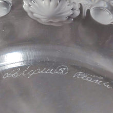 Load image into Gallery viewer, 1970s Lalique Crystal "Tokyo" Table Lighter Signed. Made in France Madinteriorart by Maden
