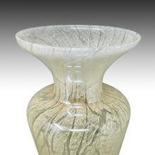 Load image into Gallery viewer, 1970s Luxury handcrafted Green Vase in Murano glass by Maestro del Vetro. Made in Italy. Madinteriorart by Maden
