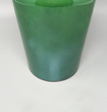 Load image into Gallery viewer, 1970s Luxury handcrafted Green Vase in Murano glass by Maestro del Vetro. Made in Italy. Madinteriorart by Maden
