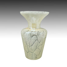 Load image into Gallery viewer, 1970s Luxury handcrafted Green Vase in Murano glass by Maestro del Vetro. Made in Italy. Madinteriorart by Maden
