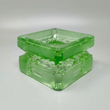 Load image into Gallery viewer, 1970s Stunning Green Smoking Set By Antonio Imperatore in Murano Glass. Made in Italy Madinteriorart by Maden
