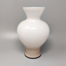 Load image into Gallery viewer, 1960s Astonishing Beige Vase By Ca&#39; Dei Vetrai in Murano Glass. Made in Italy Madinteriorart by Maden
