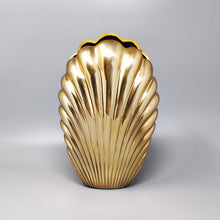 Load image into Gallery viewer, 1960s Astonishing Vase &quot;Shell&quot; in Metal by Macr. Made in Italy Madinteriorart by Maden
