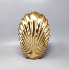 Load image into Gallery viewer, 1960s Astonishing Vase &quot;Shell&quot; in Metal by Macr. Made in Italy Madinteriorart by Maden
