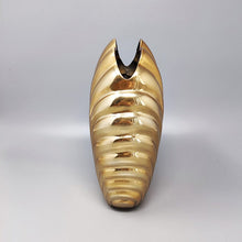 Load image into Gallery viewer, 1960s Astonishing Vase &quot;Shell&quot; in Metal by Macr. Made in Italy Madinteriorart by Maden
