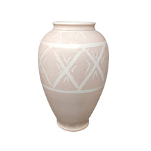 Load image into Gallery viewer, 1960s Gorgeous Pink Vases in Ceramic by Deruta. Handmade Made in Italy Madinteriorart by Maden
