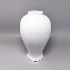 1960s Gorgeous Vase in Limoges Porcelain. Handmade. Made in France Madinteriorart by Maden