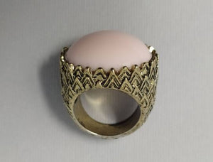1960s Original Vintage Pink Ring in Lucite Madinteriorartshop by Maden