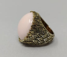 Load image into Gallery viewer, 1960s Original Vintage Pink Ring in Lucite Madinteriorartshop by Maden
