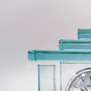 1970s Astonishing Table Clock by Omodomo in Crystal. Made in Italy Madinteriorart by Maden